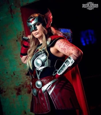 Juegos con disfraces de cuero hecho a mano Mighty Thor - Reino Unido talla 16 Foto 1 de 3