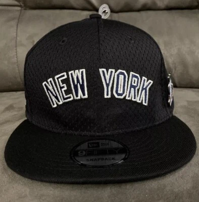 NWT New Era Black New York Yankees Post Up Pin 9FIFTY Snapback Hat Men's OSFM - Image 1 of 4