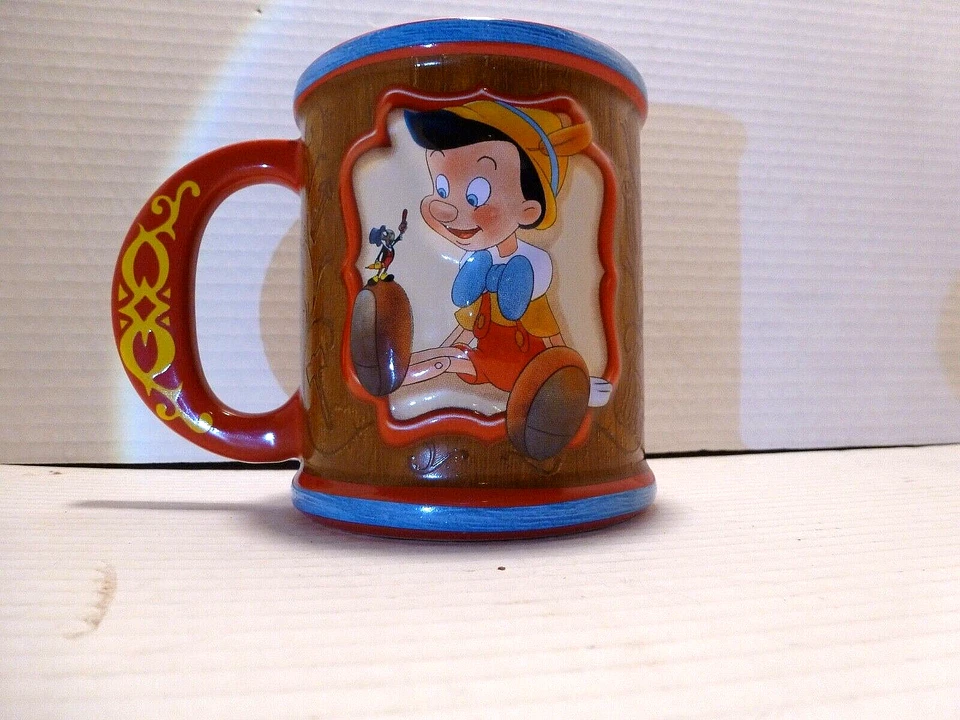 Taza de café Disney Pinocho 80 aniversario 3D NUEVA NUEVA CON ETIQUETAS Foto 1 de 4