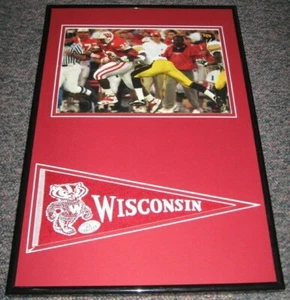 Ron Dayne Wisconsin Badgers Framed 12x18 Pennant & Photo Display - Picture 1 of 1