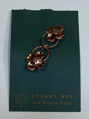 Broche Stuart Nye 2,3" Broche Forjado a Mano Cobre Dogwood Árbol Asheville NC Foto 1 de 4