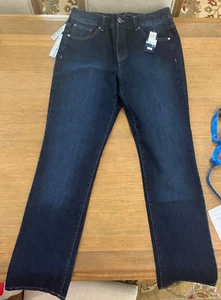 Women's Bandolino Denim Blue Jeans 'Samantha' Straightleg Mid Rise Size 8 NWT - Picture 1 of 4