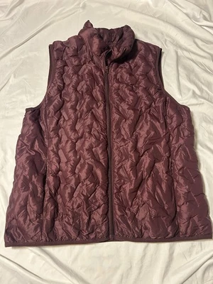 Tangerine Women's Sleeveless Winter Jacket Vest Size XL Quilted Puffer Burgundy - Image 1 of 4