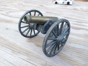 Cannone Penncraft vintage in ottone e ghisa guerra civile giocattolo in miniatura - lungo 4,75" - Foto 1 di 6