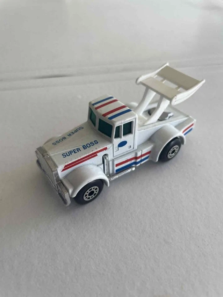 MATCHBOX TOYS LTD 1982 KENWORTH SUPER BOSS LESNEY ENGLAND IN MINT COND NO BOX - Image 1 of 4