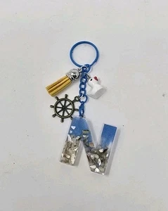 Handgefertigter Schlüsselanhänger Harz Strand Thema Buchstabe N - Bild 1 von 4