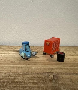 Disney Pixar Cars Pit Crew Member Guido Look My Eyes Change Mattel - Picture 1 of 6