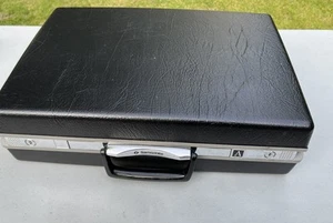 Vintage Samsonite Classic IV Black Hard Shell Briefcase 17.5”x12.5”x5” With Key - Picture 1 of 10