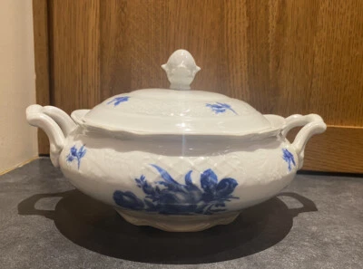 Hermoso plato para servir Bavaria Schumann Arzberg rosas azules con tapa Foto 1 de 4