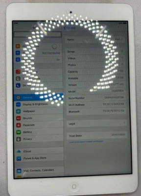 Apple iPad mini 1st Gen. 16GB, Wi-Fi, 7.9in - White & Silver - Image 1 of 4