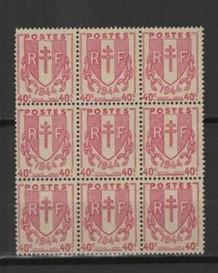 France 1945-47 Y&TN°672 Chaînes brisées un bloc de 9 timbres neufs MNH /TE161 - Picture 1 of 1
