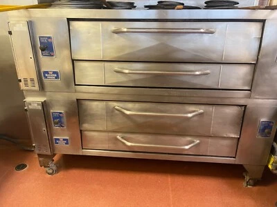 Horno para pizza de gas de doble cubierta Bakers Pride Y-802 Foto 1 de 3