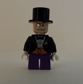 Lego The Penguin minifigure from set 7783 Batcave: Penguin Freeze Invasion - NEW
