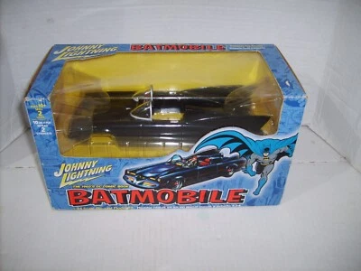 JOHNNY LIGHTNING POLAR LIGHTS 1:24 DIECAST 1960S COMIC BOOK BATMOBILE NEW/SEALED - Image 1 of 4