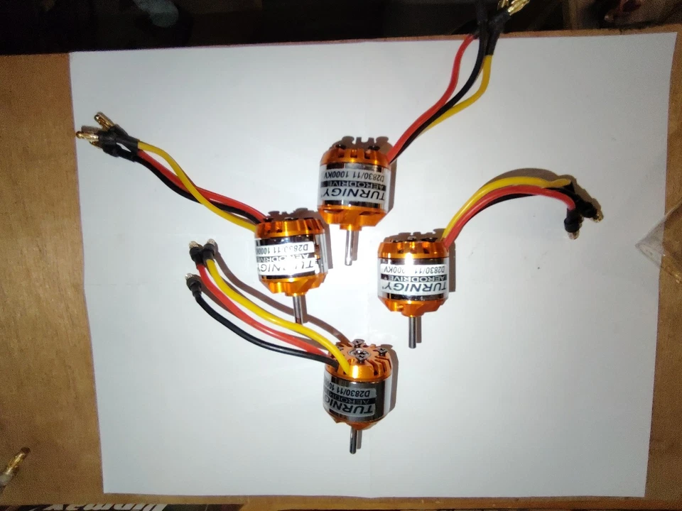 Turnigy Aero drive D2830/11 I000kv Brushless Electric Motors X4 Inc Prop Driver - Image 1 of 4