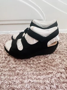 NUEVO EN CAJA Sandalias Clarks Wedges Reedly Juno Salvia Triple Correa Cuero Nobuck Talla 10 M - Imagen 1 de 13