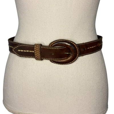 Hebilla de cinturón vintage de cuero fósil marrón detalle de puntada de cuentas de madera mediano Foto 1 de 4