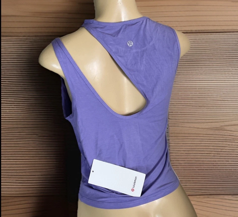 Lululemon Tank Top Shoulder Cut-Out Yoga Shirt Sz 8 Purple Lavender