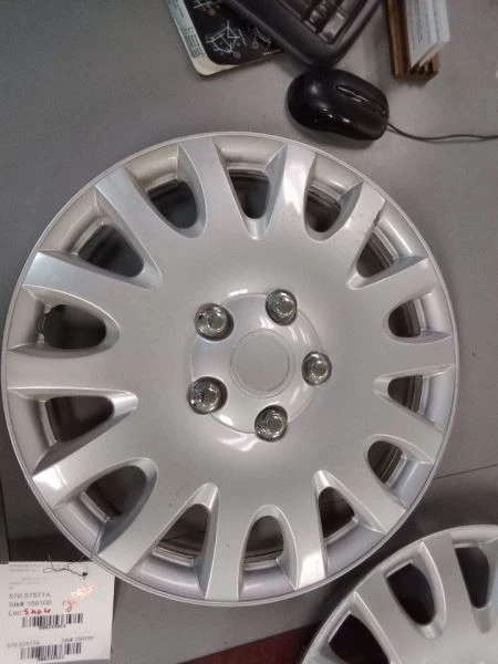 Tapacubos cubierta rueda 16" 8 radios cromados tacos se adapta 06-12 GALANT 249864 Foto 1 de 4