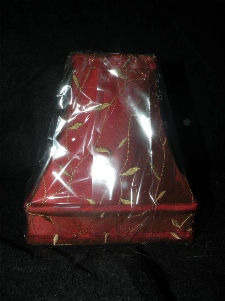 NUEVA ARAÑA DE TELA CUADRADA BORDADA HOJA ROJA CON GALERÍA Foto 1 de 1