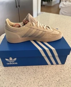 Adidas Balonmano Especial Crema Blanco Maravilla Beige W 9.5 TOTALMENTE NUEVO - Imagen 1 de 7
