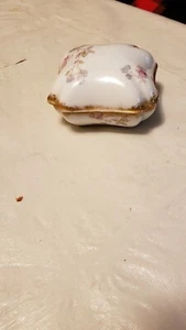 French Haviland Limoges Small Porcelain Box Floral & Gold c 1891 - CFH GDM - Picture 1 of 4