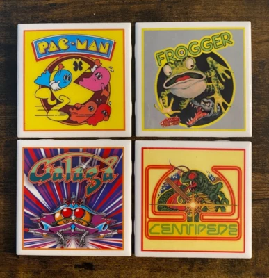 Posavasos clásicos de videojuegos arcade de los 80 (Pac-Man, Frogger, Galaga, Ciempiés) Foto 1 de 2