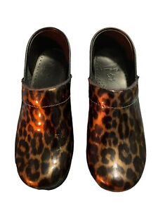 Dansko Clogs Shoe Size 38 US 7.5 Leopard Print Professional Nursing See Pics