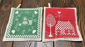 2 Vintage Country Cottage Farmhouse Potholders - Picture 1 of 6