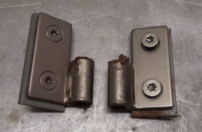 Bisagras de puerta inferior Jeep TJ Wrangler CAQUI METÁLICO ENVÍO GRATUITO Foto 1 de 3