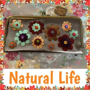 Neu mit Etikett Natural Life goldfarbene Geldbörse 154 Clutch 3D Blumen KOSTENLOSER VERSAND - Bild 1 von 13