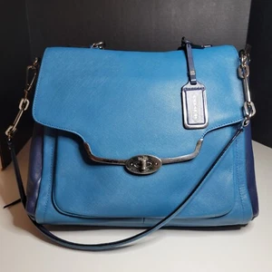 Cartera convertible Coach Madison Sadie Saffiano cuero azul marino 25167 - Imagen 1 de 24