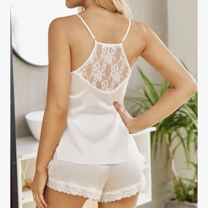 Ekouaer Silky Satin Cami & Shorts Pajama Set – White Lace Trim - Large - Picture 1 of 5