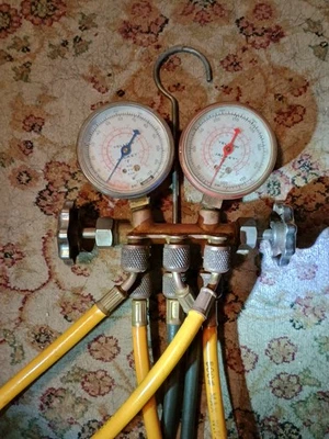 Medidores de colector de prueba y carga Yellow Jacket R-12 R-22 R-502 Foto 1 de 4