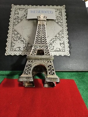 Torre Eiffel de Metal Torre de Asientos de Mesa "Reservada".  Tono plata 14" de alto.  Foto 1 de 4