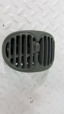 Dodge Caravan 1996 pasajero ventilación lateral central del tablero Foto 1 de 4