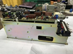 Unidad de control FANUC A06B-6050-H104 retirada de la máquina en funcionamiento - Imagen 1 de 9