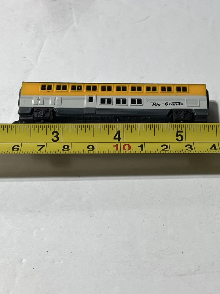 Tren de pasajeros Galoob Micro Machines Rio Grande 1989 Foto 1 de 2