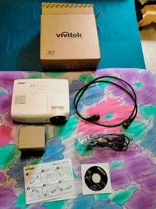 projecteur Vivitek d557wh a réparé avec accessoire boite ampoule - Photo 1/10