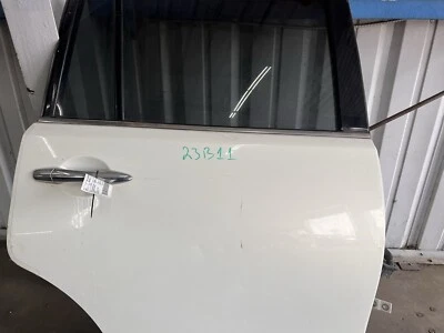 Puertas de pasajero delanteras y traseras de repuesto para Infinity QX80 2014-2019 Foto 1 de 4