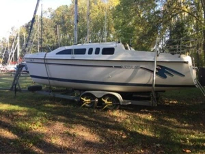 Hunter legend 26 Trailor Sailor Lifting Keel Water Ballast fully Equipt Tohatsu8 - Picture 1 of 8