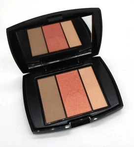 Paleta Lancôme Blush Sutil Todo en 1 CONTORNO/RUBOR/RESALTADOR 126 ENCAJE DE NÉCTAR - Imagen 1 de 3