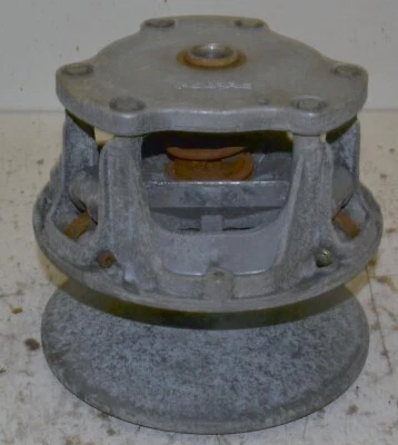 Convertidor de transmisión de embrague primario Polaris Trail 440 1321455 1984-1985 Foto 1 de 4