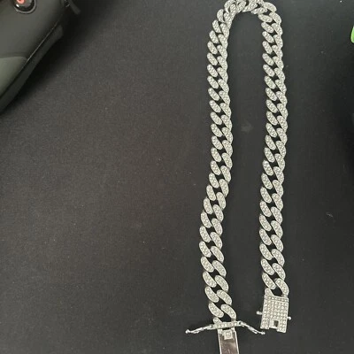 "Cadena de eslabones cubanos para hombre cadena de 12 mm diamante simulado de 10 quilates acabado de oro blanco de 14 k 20""" Foto 1 de 3