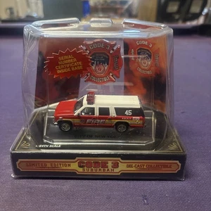 Code 3 Collectibles 1/64 FDNY Battalion 45 GMC Suburban - Picture 1 of 6