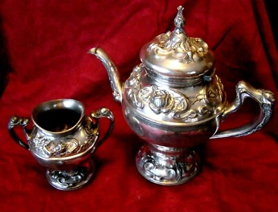 De colección - Wallace Bros Silver Co - Tetera y azucarero - Patrón de rosas - "tal cual" Foto 1 de 4