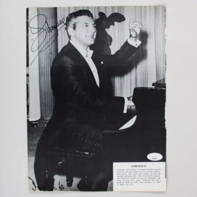 Foto firmada por Liberace - Certificado de autenticidad JSA Foto 1 de 4