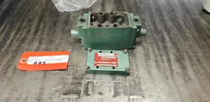  Numatics 33JDR4410 Pneumatic Pilot Valve, shelf a3 - Picture 1 of 7