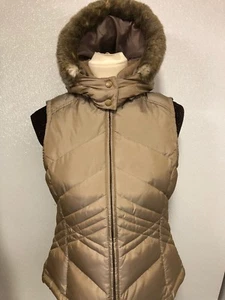 ANN TAYLOR LOFT Petite 4 Full Zip Down Hooded PUFFER Vest Size Med 719010 - Picture 1 of 9