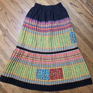 Thai Tribal Skirt Handstiching Authentic Beautiful, Colorful Size Medium - Picture 1 of 5